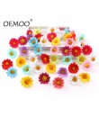 100 sztuk/partia 2.5cm Mini Daisy dekoracyjny kwiat sztuczne jedwabne kwiaty dekoracja na przyjęcie ślubne Home Decor (bez łodyg