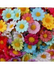 100 sztuk/partia 2.5cm Mini Daisy dekoracyjny kwiat sztuczne jedwabne kwiaty dekoracja na przyjęcie ślubne Home Decor (bez łodyg