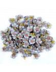 50 sztuk 2cm Multicolor Mini jedwab sztuczna stokrotka kwiat głowy dla korony ślub girlanda dekoracyjna Handmade DIY scrapbookin