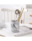 Styl skandynawski zbiornik z marmuru ceramiczny słoik pędzel kosmetyczny obsadka do pióra nóż widelec do przechowywania uchwyt H
