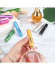 CARRYWON 5ml przenośny Mini aluminium wielokrotnego napełniania perfumy w sprayu pojemnik na kosmetyki recyrkulacja samopompując