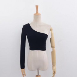 Off Shoulder Sexy kobiet Crop Top z dzianiny kobiety białe czarne bluzki Streetwear elastyczne szorty T shirt Knitting przycięte