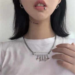 Rock Hip Hop Punk agrafka list wisiorek w kształcie gwiazdy Harajuku Gothic Metal Choker naszyjnik dla Egirl kobiety Bff prezent