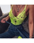 Kryptograficzny różowy Neon klasyczna przezroczysta koronka Body kobiety Sexy Backless Mesh kombinezon w paski wysoki krój Body 