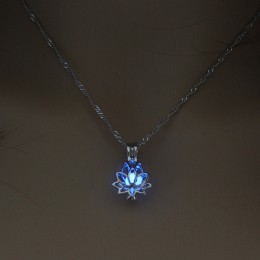 2.2*1.5cm Luminous świecące w ciemności lotus w kształcie kwiatu naszyjnik dla kobiet biżuteria