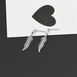 Moda męska Punk kolczyki Feather Tassel wisiorek z długim łańcuszkiem ze stali nierdzewnej Stud kolczyk Unisex Trend Rock Hipste
