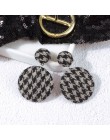 Eleganckie czarno-białe Houndstooth Plaid aksamitne tkaniny okrągłe duże koło długie kolczyki dla kobiet zniekształcone tkaniny 