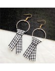 Eleganckie czarno-białe Houndstooth Plaid aksamitne tkaniny okrągłe duże koło długie kolczyki dla kobiet zniekształcone tkaniny 