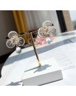 MENGJIQIAO 2019 koreański elegancki przezroczysty akrylowy płatek kwiatu koraliki stadniny kolczyki dla kobiet Summer Holiday Pe