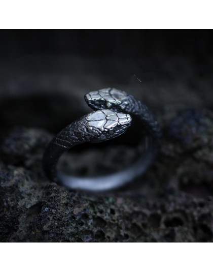 Goth podwójny wąż ze stali nierdzewnej pierścień gotycka biżuteria gadów