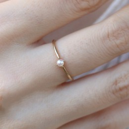 ZHOUYANG pierścień dla kobiet delikatny Mini perła cienki pierścień minimalistyczny podstawowy styl światło żółte złoto kolor bi