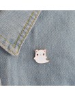 Fashion Cartton White Kitten broszka emaliowana śliczne kobiety z kołnierzykiem z klapami szpilki kot domowy biały duch widmo br