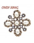 Cindy xiang 3 kolory wybierz Pearl krzyż barokowy broszki dla kobiet moda broszka w stylu vintage Pin ślub płaszcz akcesoria dob