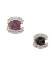 Dragon & dungeon Pins czerwony smok logo gry Lapel emalia Pin odznaki Polygon Dice zdecydować los broszki koszula biżuteria do t