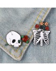 Goth Romance Rose Flower szkielet emalia Pin para zakochanych szkielet biżuteria Dark Punk broszki odznaki Unisex Goth emalia Pi