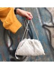Kobiety w stylu Vintage torebki skórzane ręcznie tkane torby Hobos Retro chmura dla kobiet moda torby na ramię torba Crossbody