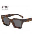 Nowe mody prostokąt okulary kobiety Luxulry marka projektant Vintage mężczyźni klasyczne nit odcienie kobiece męskie okulary UV4