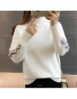 Wysokiej jakości kobiety moda 2018 sweter z golfem kobiety top kobieta z długim rękawem ciepłe swetry haftowane dziergany sweter